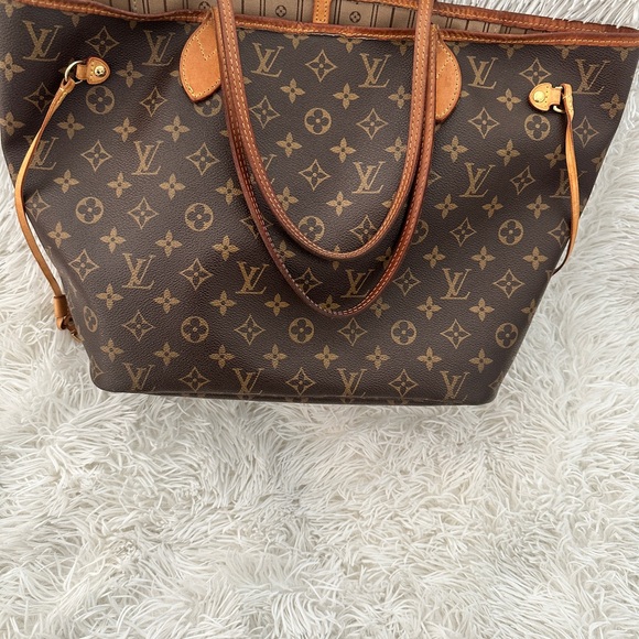 Louis Vuitton Classic Brown Monogram Tote - Picture 2 of 9